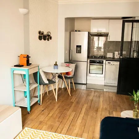 Hostnfly - Beautiful Apt At The Bottom Of Montmartre דירה פריז