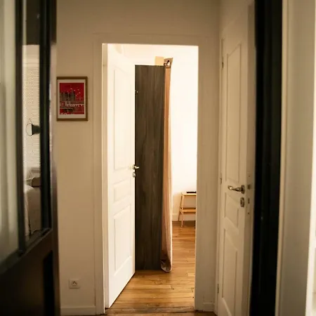 Hostnfly - Beautiful Apt At The Bottom Of Montmartre פריז